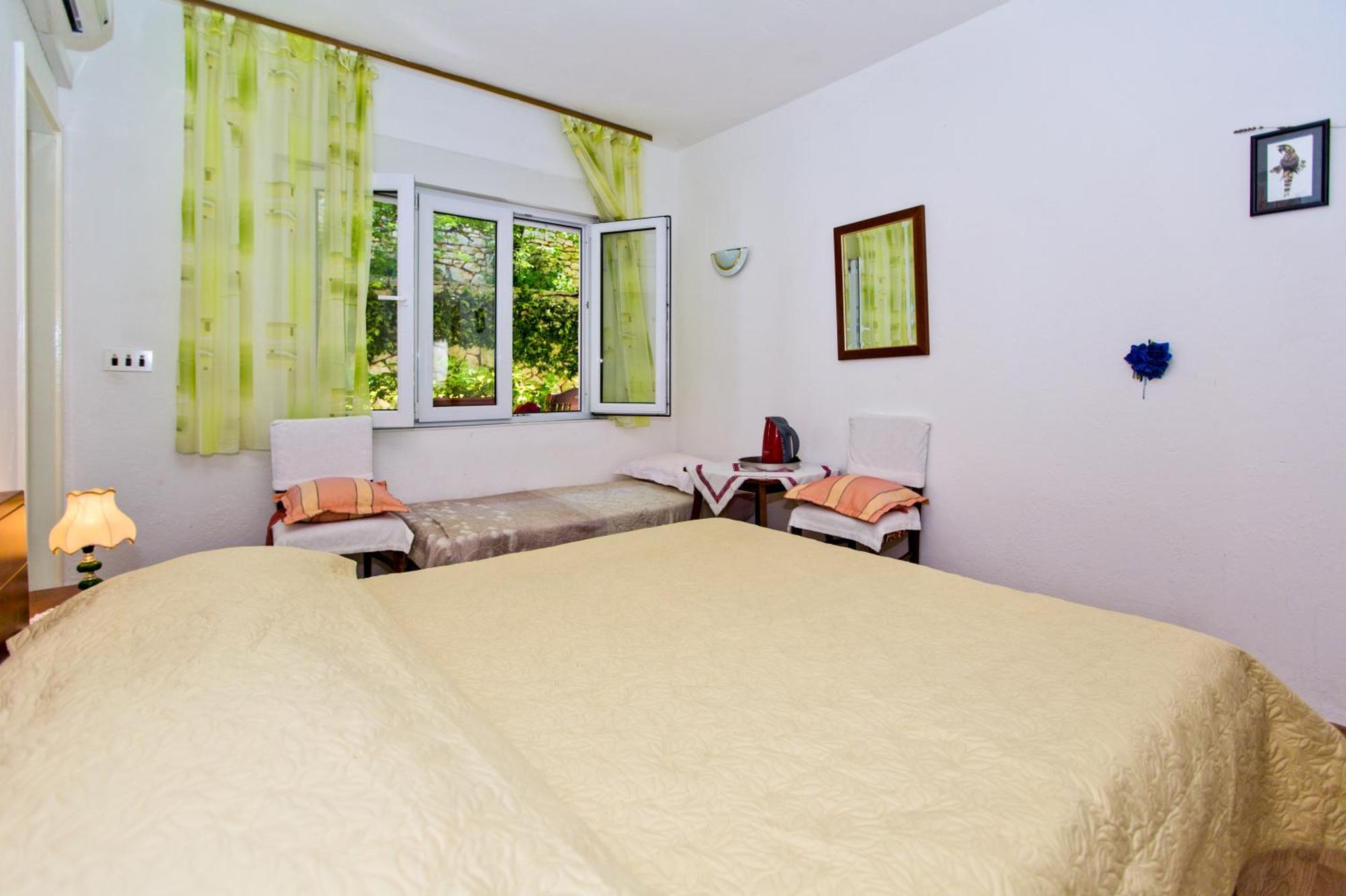 Rooms Barbaric Hvar Town Buitenkant foto