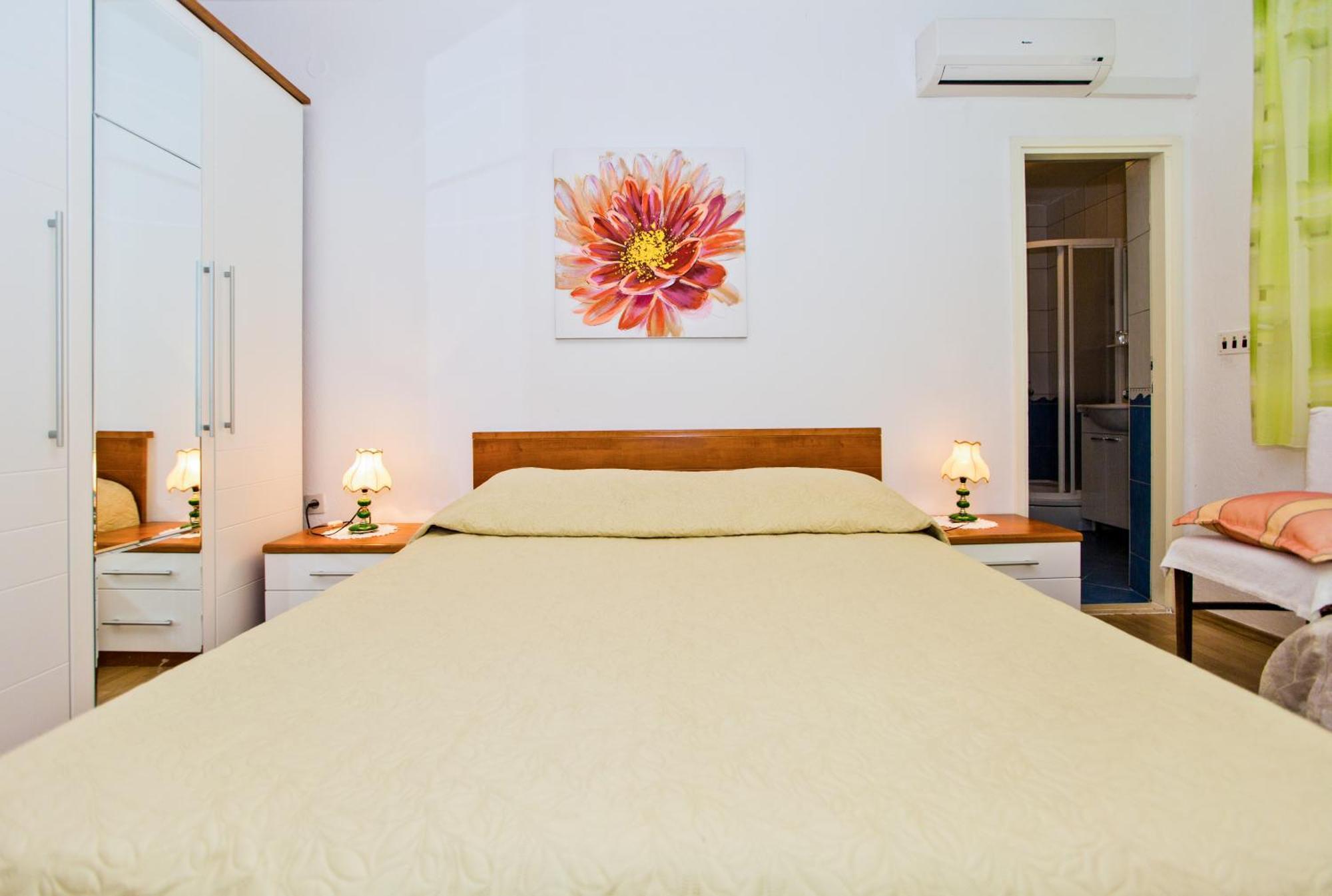 Rooms Barbaric Hvar Town Buitenkant foto
